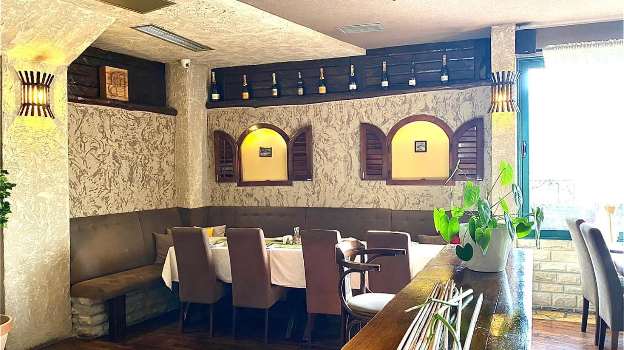 Hotel Olimpija Plus Herceg Novi Zewnętrze zdjęcie
