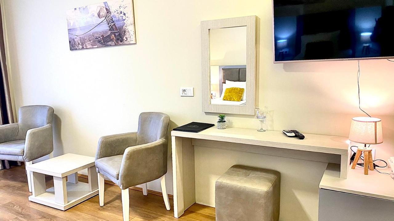 Hotel Olimpija Plus Herceg Novi Zewnętrze zdjęcie